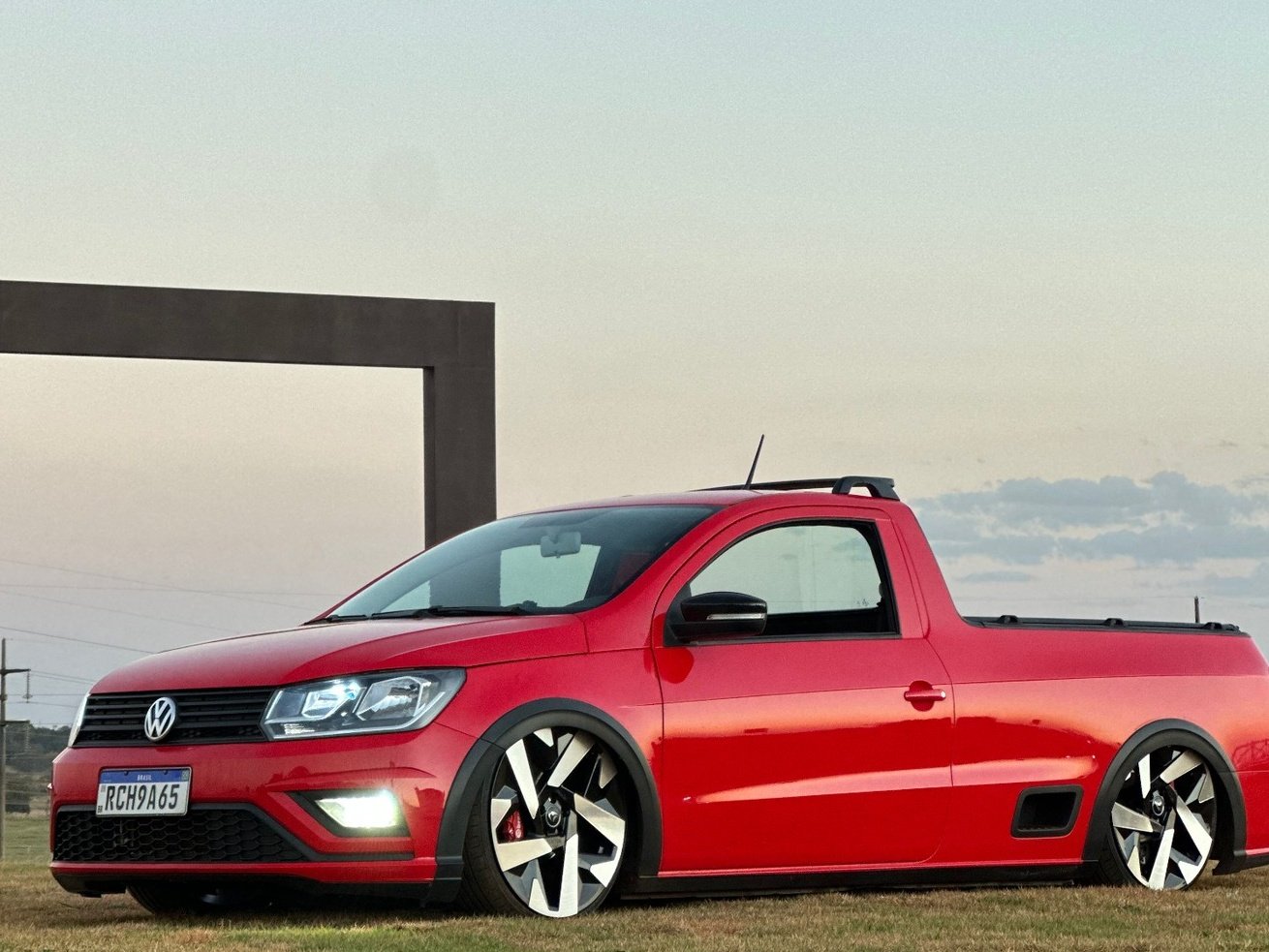 Saveiro Trendline em perfil completo